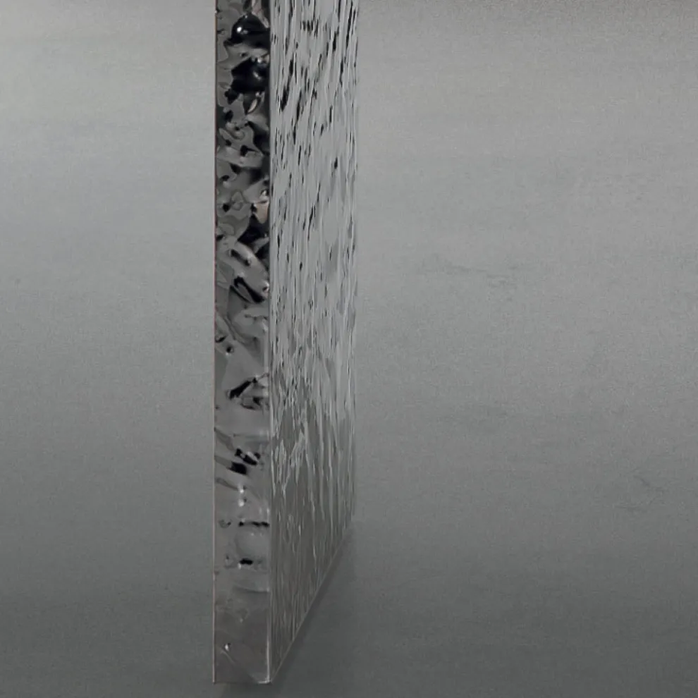 Esstisch aus Furnier und gehämmertem Stahl, hergestellt in Italien – Strappo