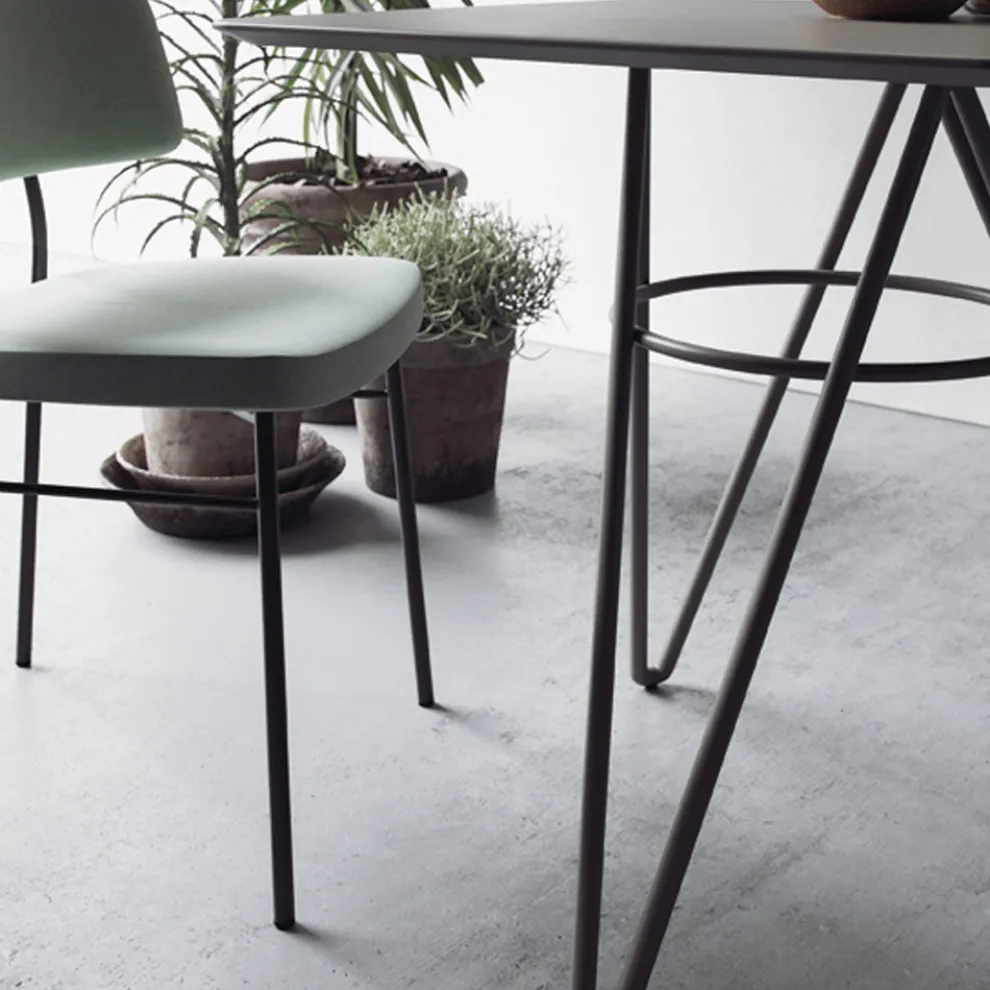 Feiner Esstisch mit quadratischer Platte aus HPL Made in Italy - Dublin