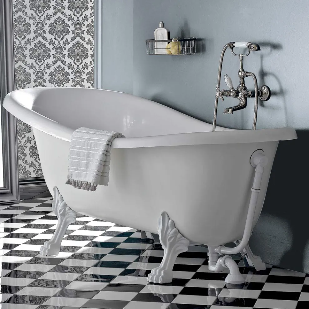 Freistehende Badewanne aus Acryl im Vintage-Stil, hergestellt in Italien - Tabea