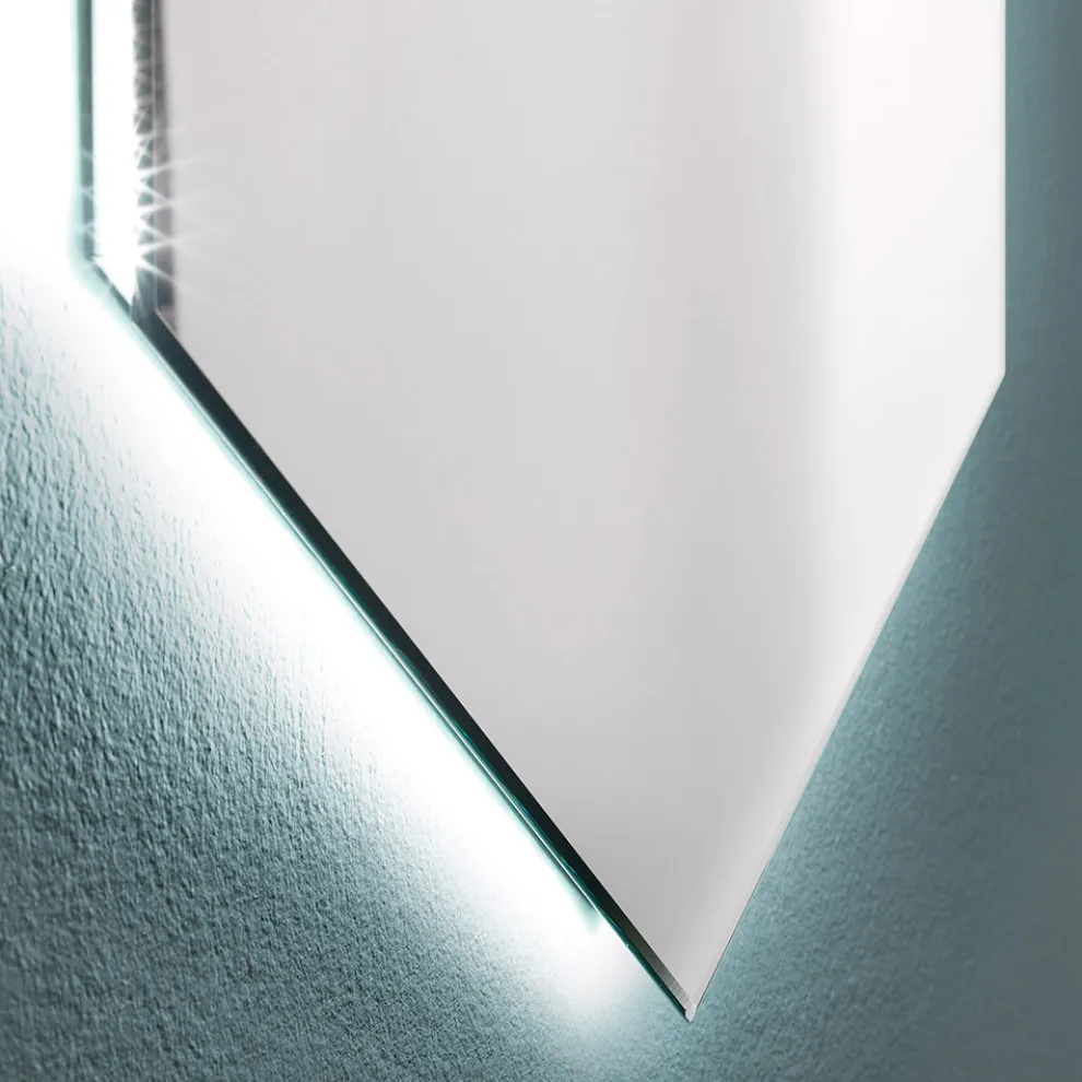 Geformter moderner Badezimmer-Wandspiegel mit hochwertigem LED-Licht - Crocchio