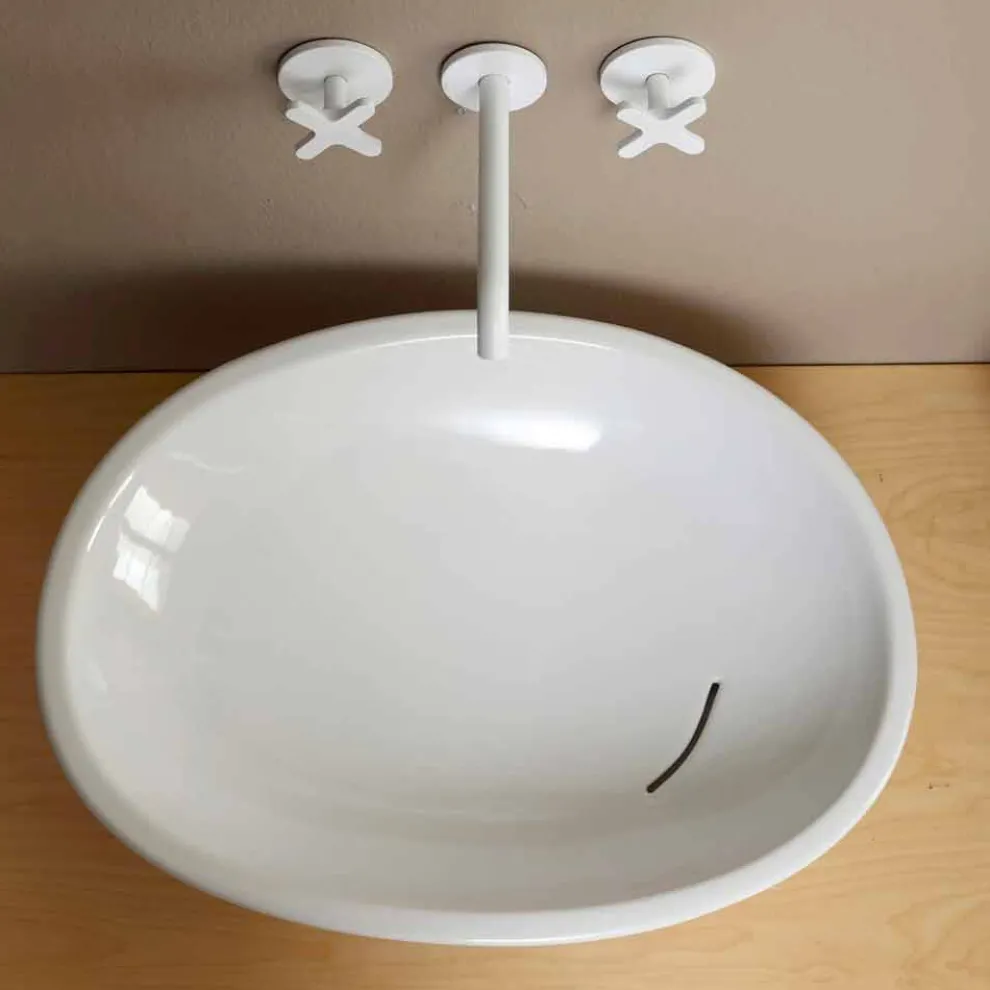 Geneigtes Aufsatzwaschbecken, Design, Keramik made in Italy Glossy