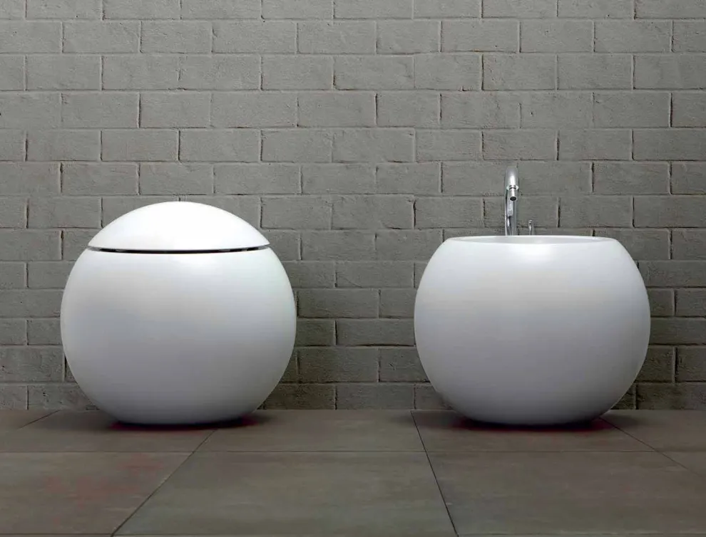 Geschliffenes kugelförmiges Bidet aus farbiger Keramik Fanna