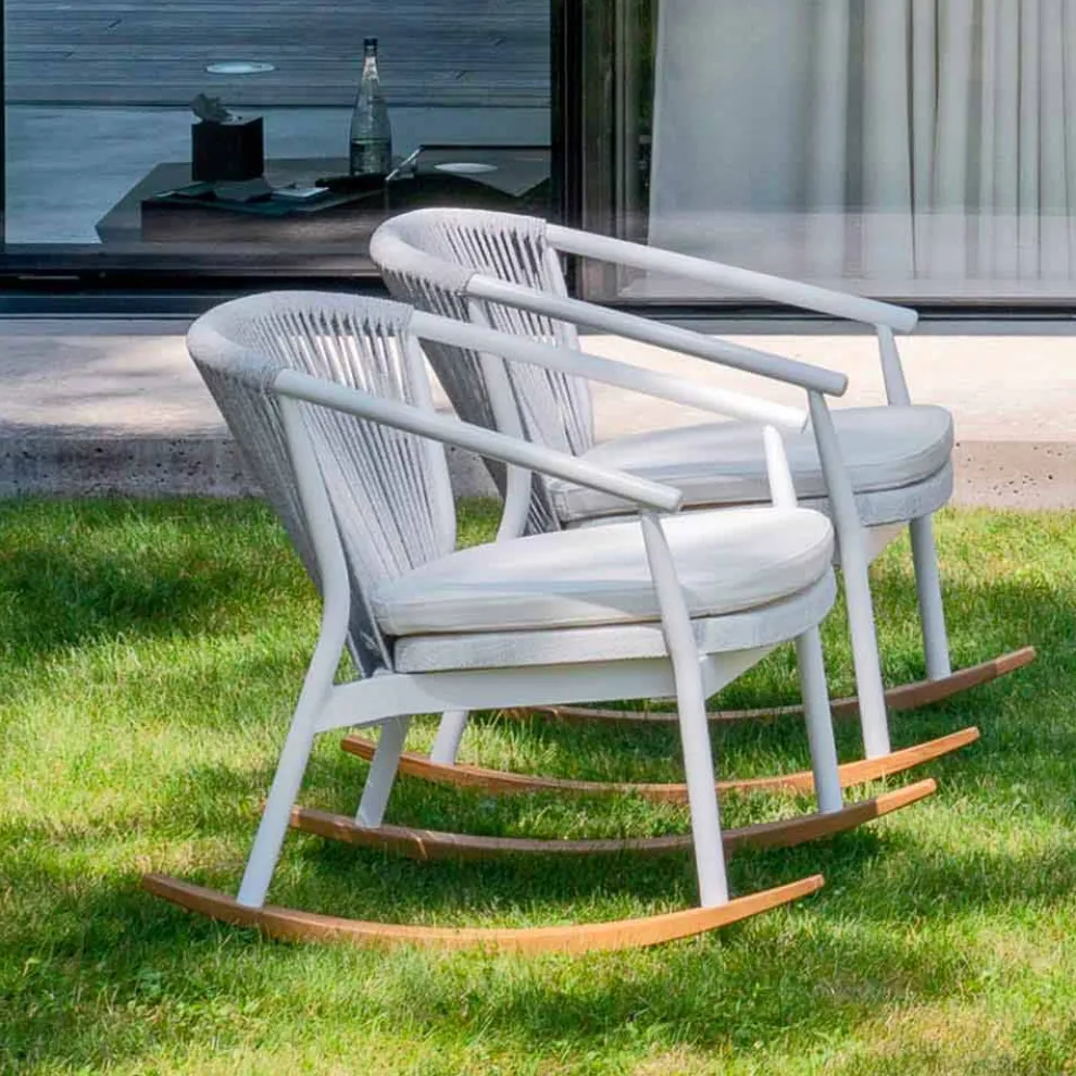 Gartenschaukelsessel aus Massivholz und Stoff - Smart von Varaschin