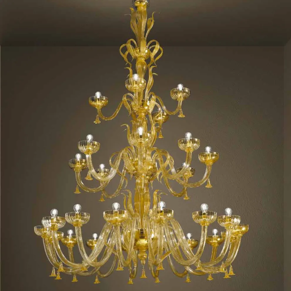 Handgefertigter venezianischer Kronleuchter aus Glas und Gold mit 28 Lichtern Made in Italy - Regina