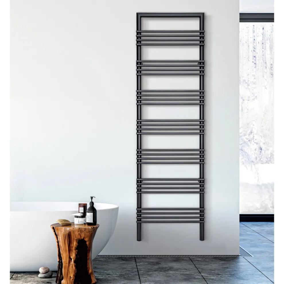 Handtuchwärmer aus Stahl mit elektrischem System, hergestellt in Italien – Rum