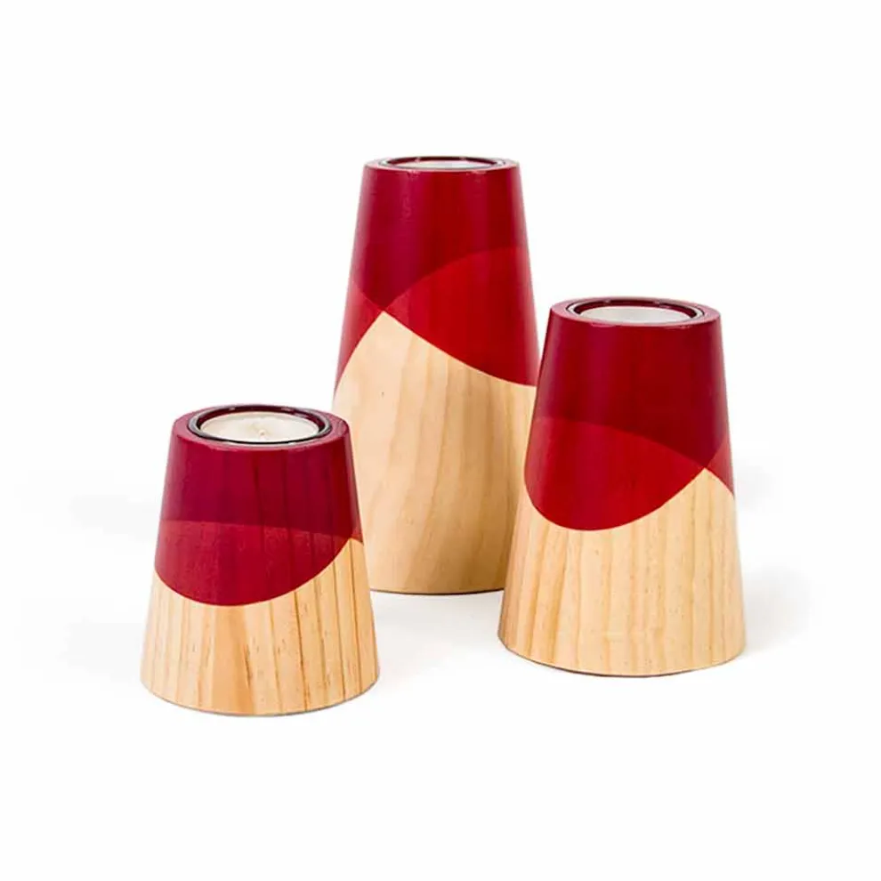 Zusammensetzung von 3 modernen Kerzenhaltern aus massivem Kiefernholz - Weiß