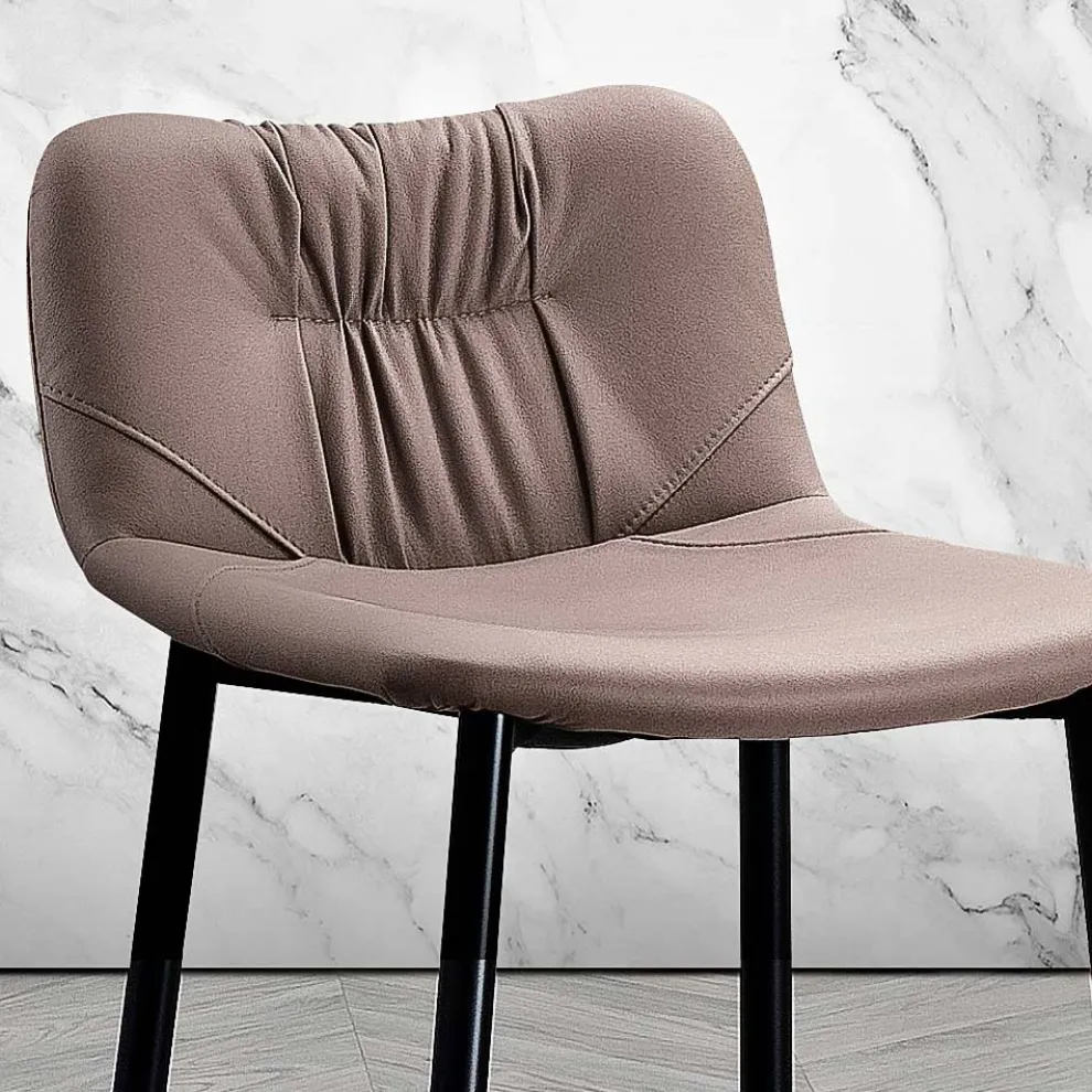 Hocker aus Faserstoff in Lederoptik und Metall Made in Italy - Gohan