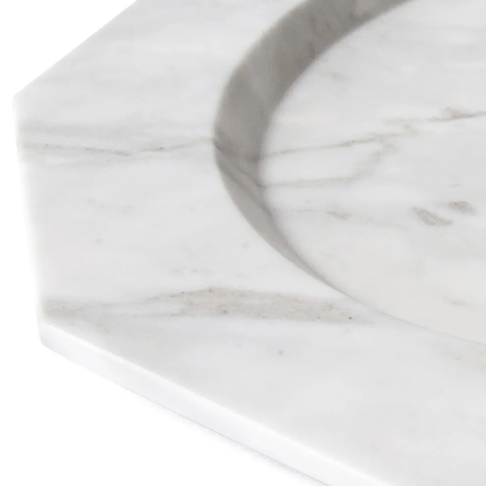 Großer Speiseteller aus satiniertem Arabescato-Marmor im italienischen Design - Rhodium