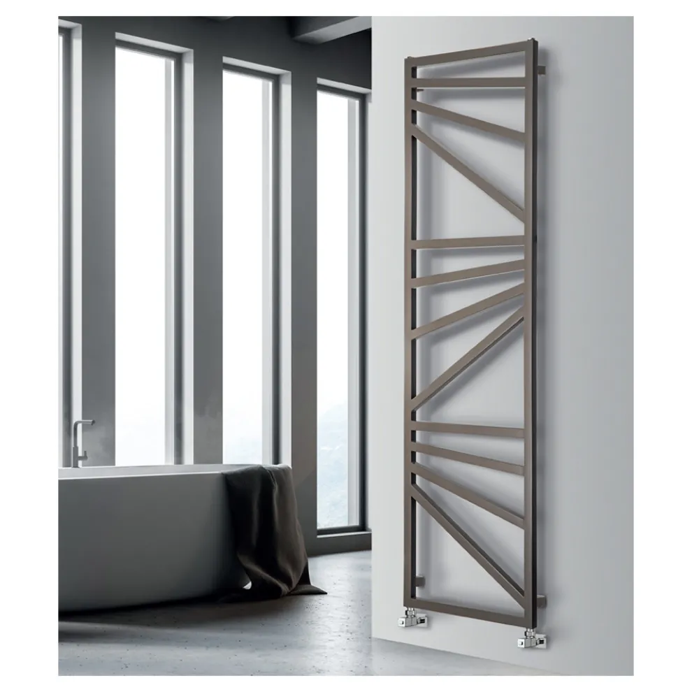 Hydraulischer Handtuchwärmer mit quadratischen Elementen, hergestellt in Italien – Mandeln