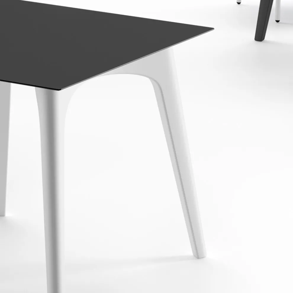 Garten-Couchtisch aus HPL und Polyethylen Made in Italy - Rizia