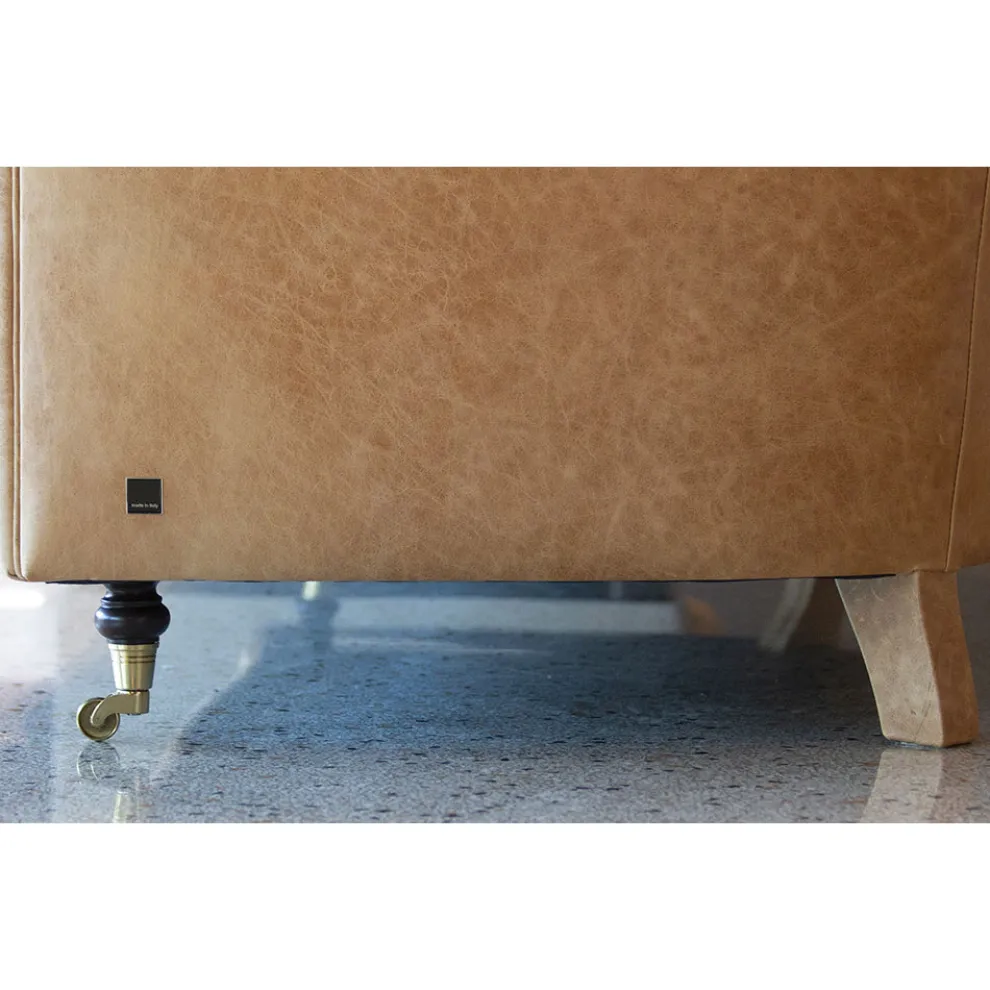 Innensofa mit Holzfüßen und Metallrädern Made in Italy - Giocoso