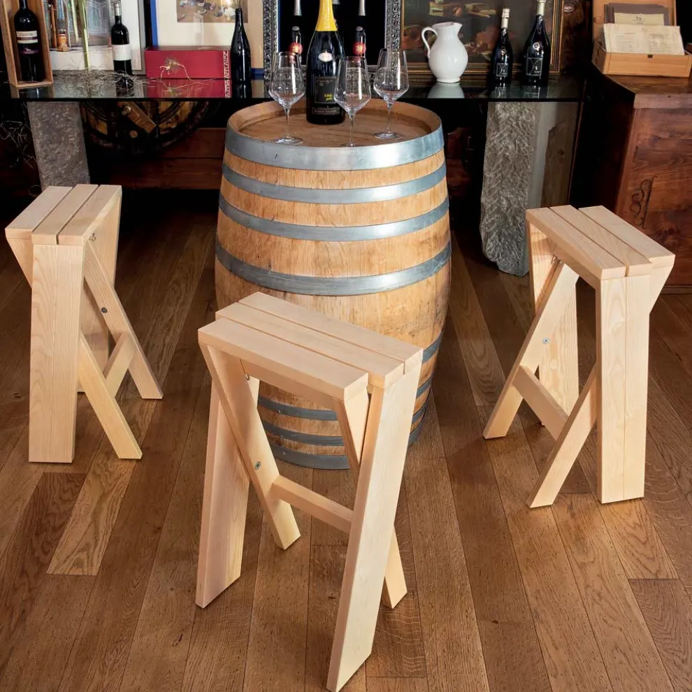 Klappbarer und stapelbarer Hocker aus massiver Esche – Write