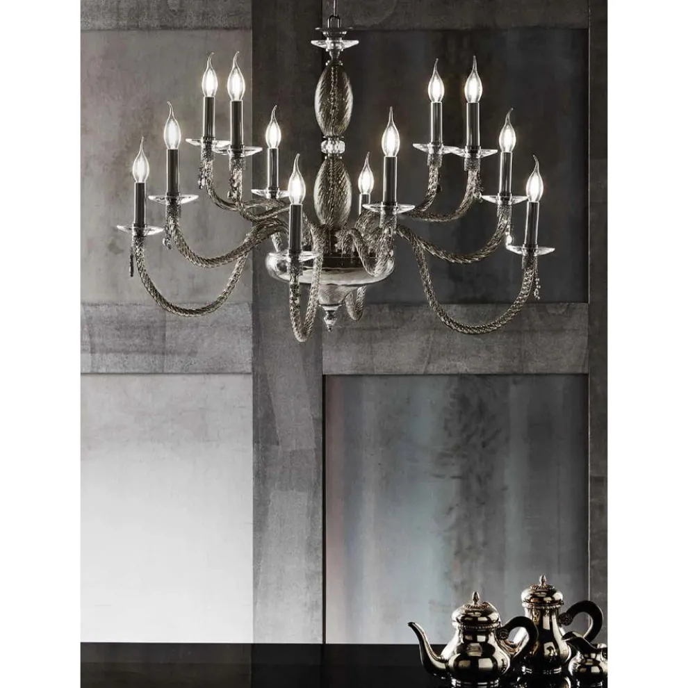 Klassischer Kronleuchter mit 12 Lichtern aus mundgeblasenem Glas und Handdetails - Phaedra