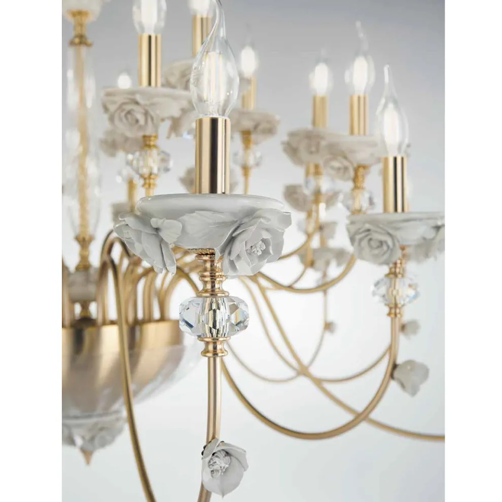 Klassischer Kronleuchter mit 18 Lichtern aus Porzellan und luxuriösem mundgeblasenem Glas - Eteria