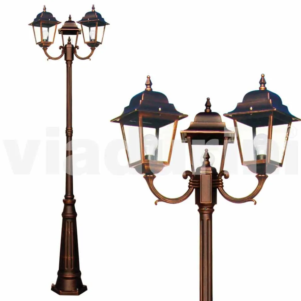 Klassischer Outdoor-Laternenpfahl mit drei Lichtern, hergestellt in Italien, Aquilina