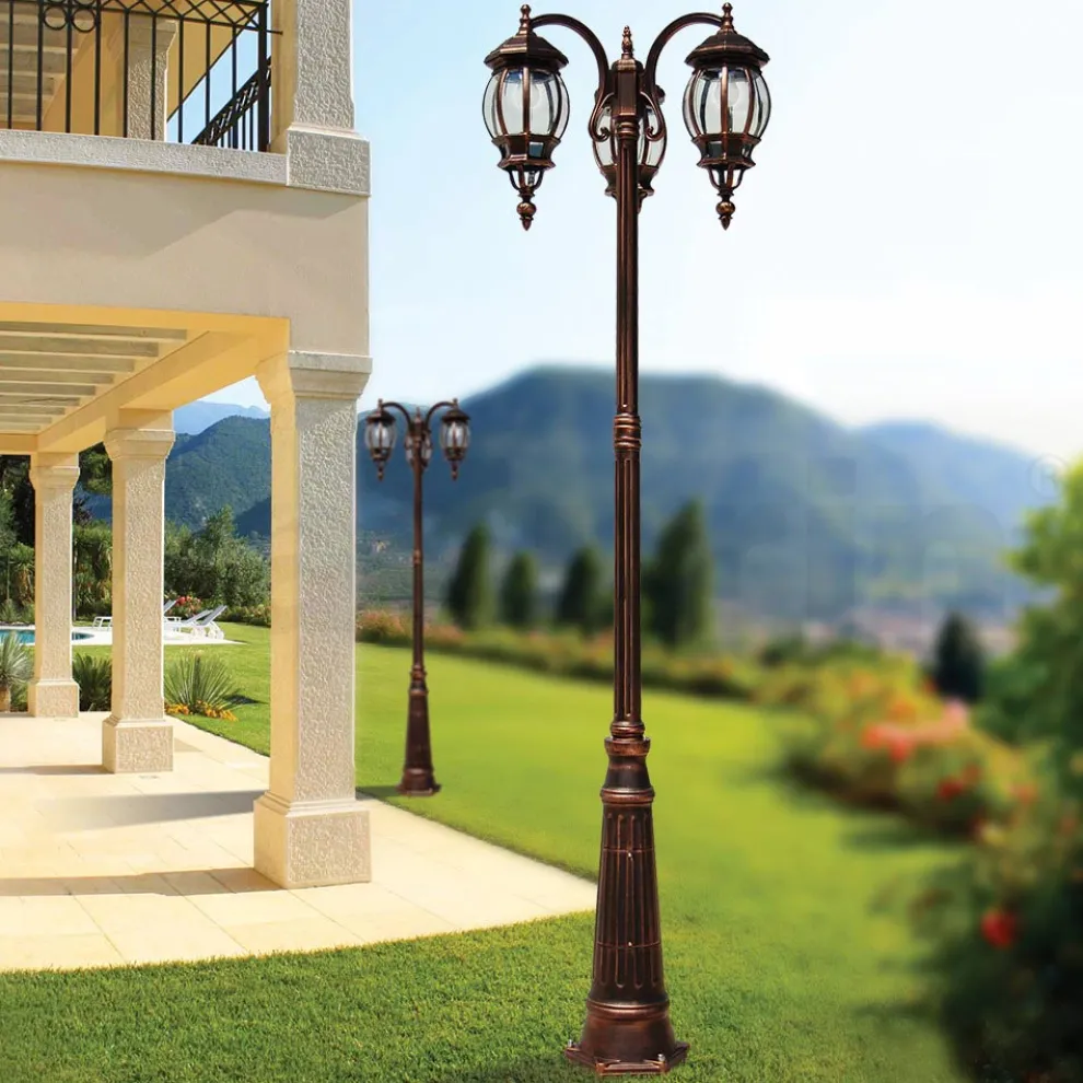 Laternenpfahl mit 3 Lichtern im Vintage-Stil aus Aluminium, hergestellt in Italien – Leona