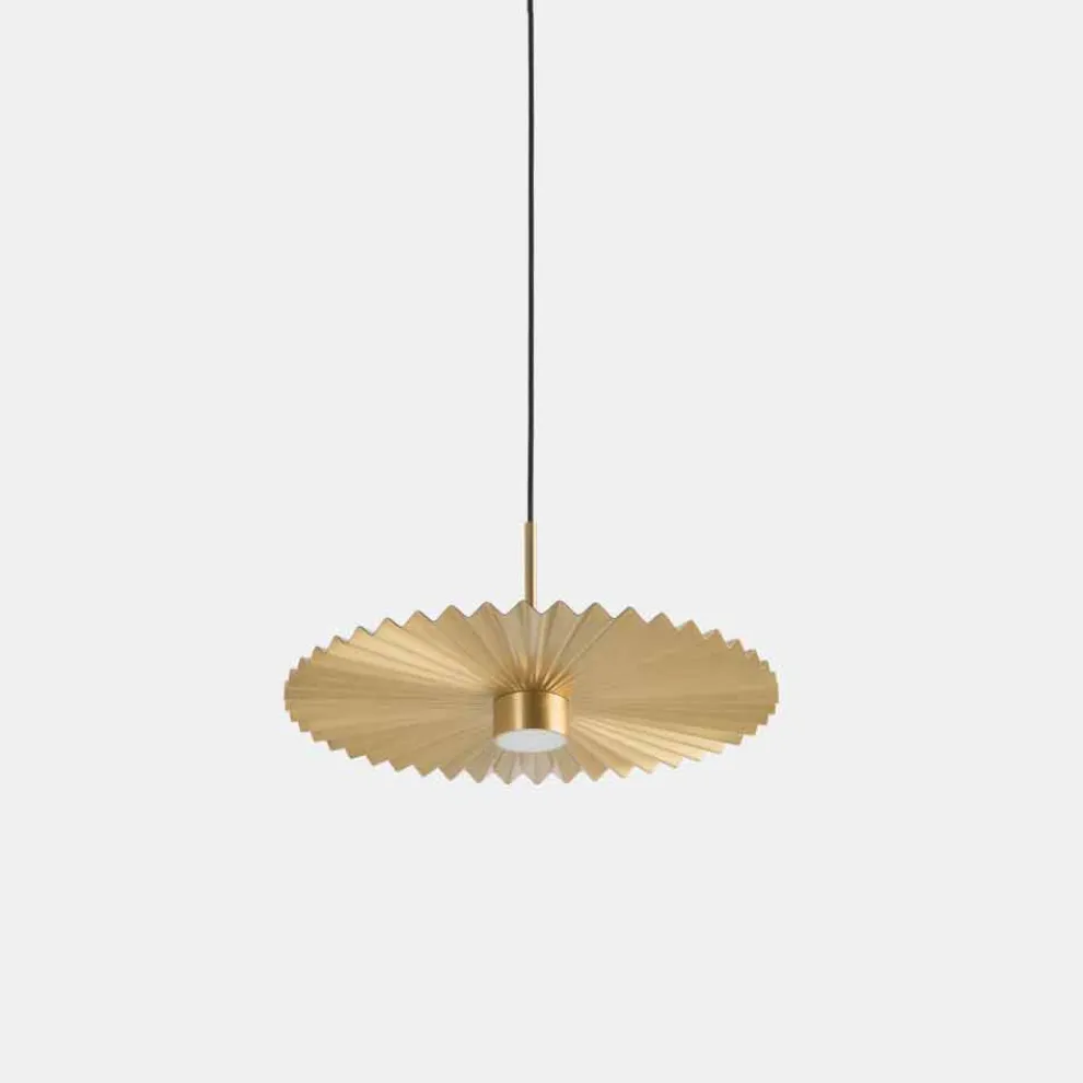 LED Pendelleuchte aus plissiertem Naturmessing - Pliè von Il Fanale