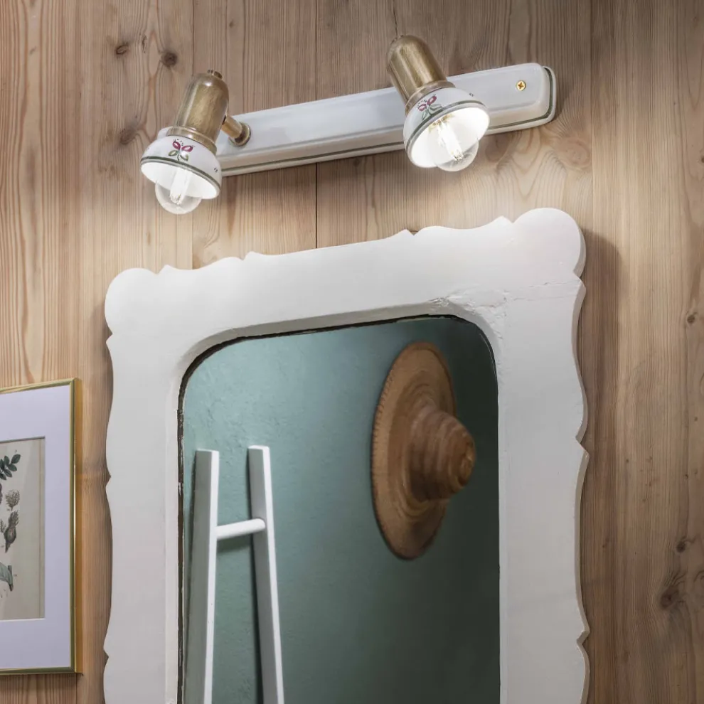 Lineare Wandlampe mit 2 Strahlern aus Messing und handbemalter Keramik - Savona