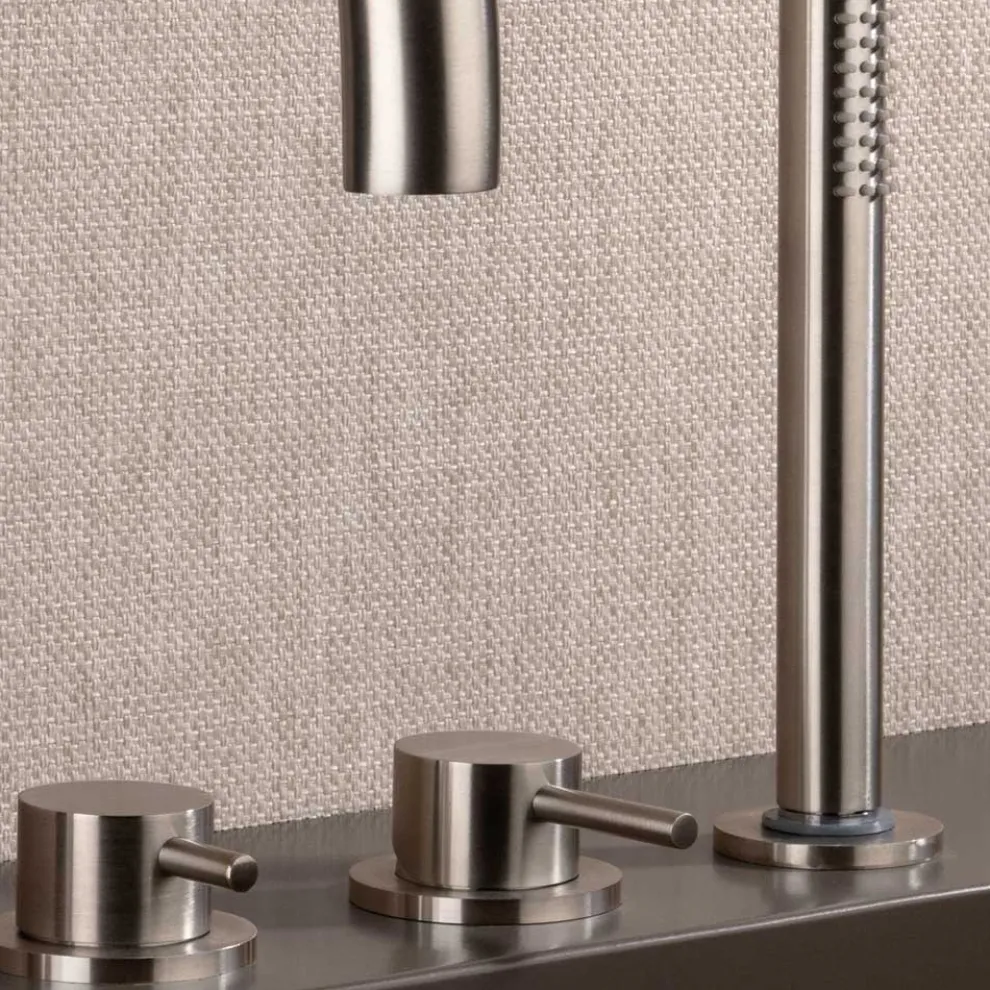 4-Loch Wannenrandmischer mit Auslauf aus AISI 316L-Stahl - Artigli