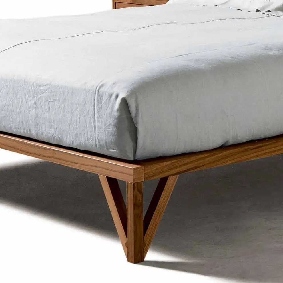 Doppelbett 160x200cm, Basis aus massivem Nussholz Desing Alain