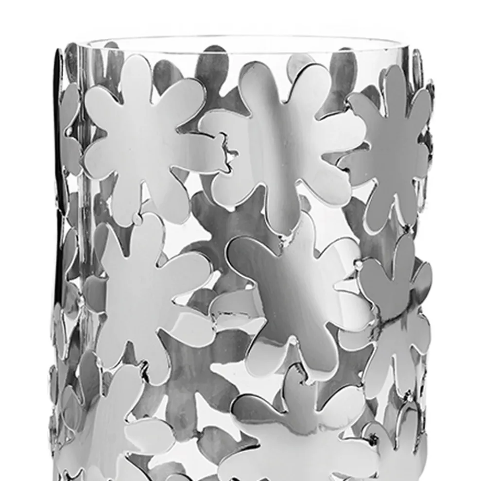 Zylindrische Vase aus Glas und silbernem Metall und luxuriöser Blumendekoration - Terraceo