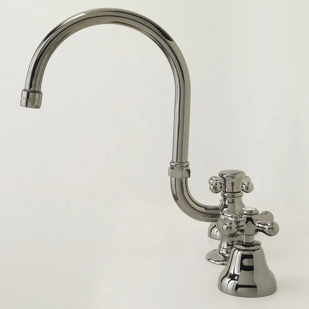 Messing-Badezimmer-Waschtischarmatur 3 Löcher hoher Auslauf mit Ablauf - Ercolina