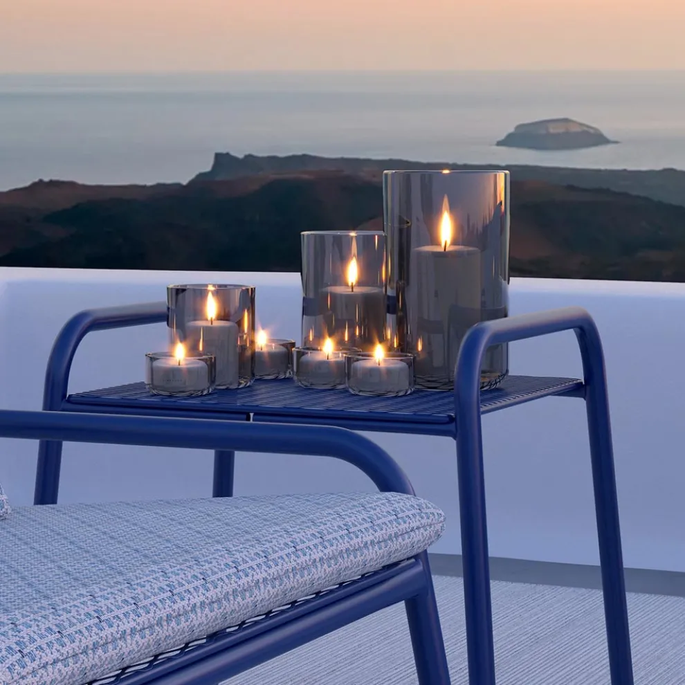 Hochwertiger Couchtisch aus farbigem Metall für den Außenbereich Made in Italy - Karol