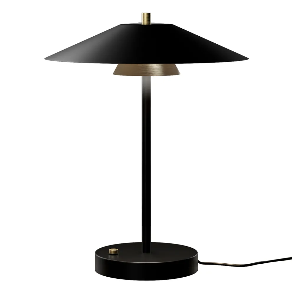 Mira Tischlampe aus Metall mit verschiedenen Ausführungen Made in Italy