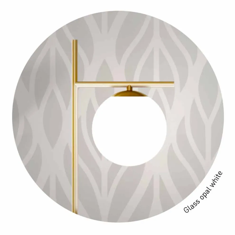 Moderne Stehlampe aus Metall, Messing und Opalglas Made in Italy - Carima