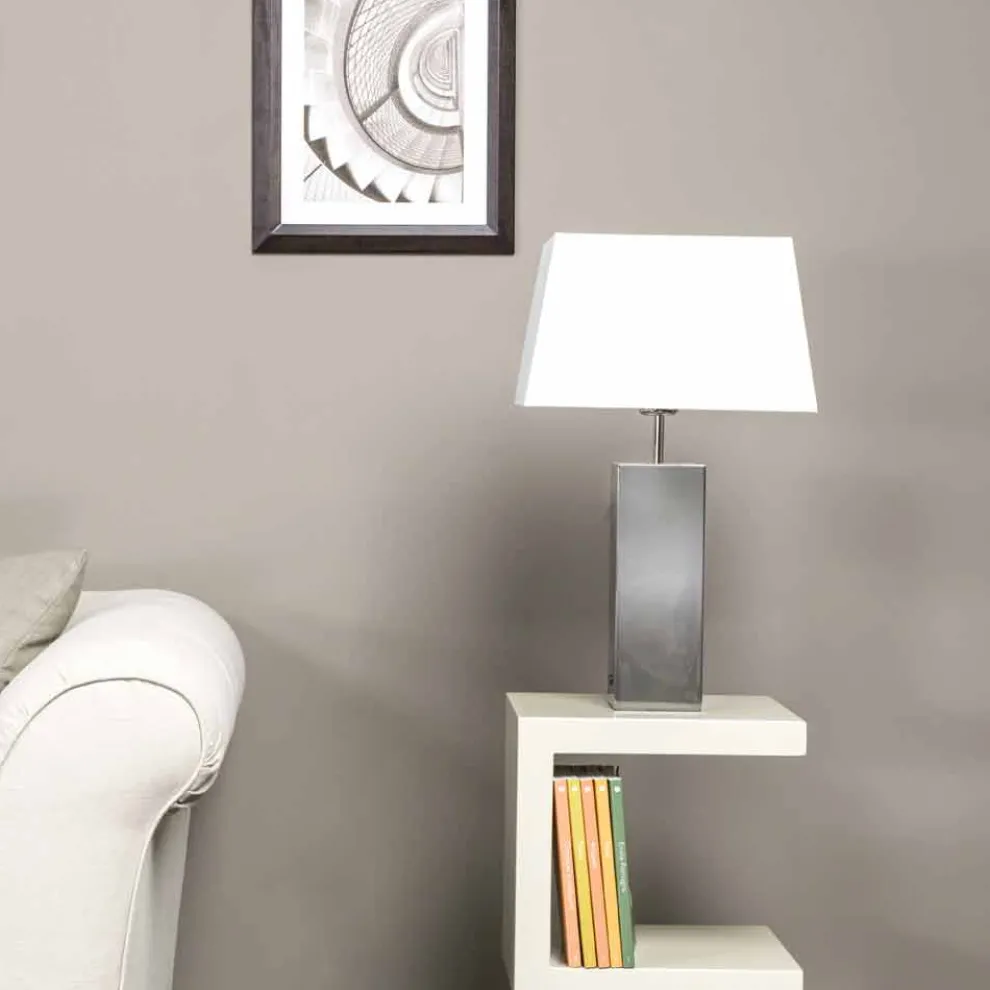 Moderne Tischlampe aus Stahl und weißem Renna Lampenschirm