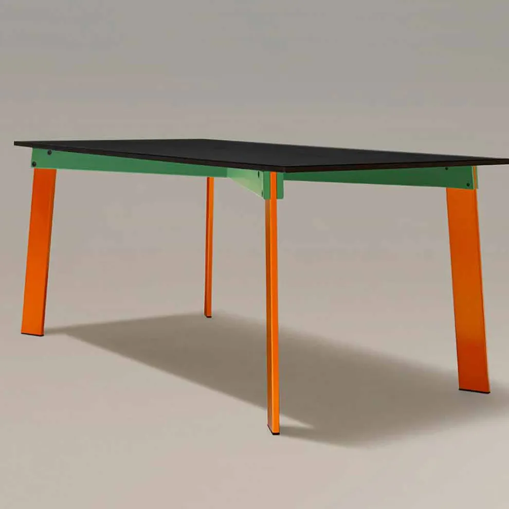 Moderner Esstisch mit Holzplatte und Stahlgestell, hergestellt in Italien – Aronte