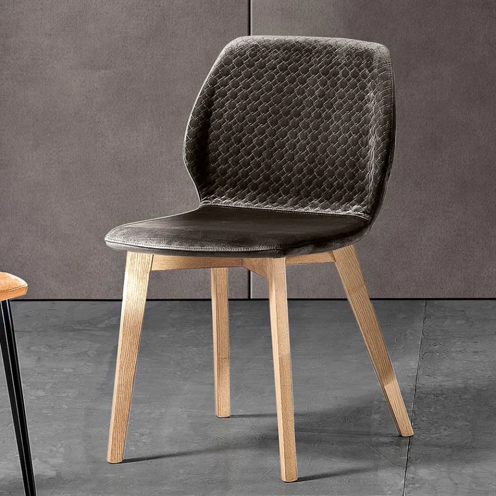 Moderner Stuhl mit elegantem Design aus gestepptem Samt und Holz – Scarat