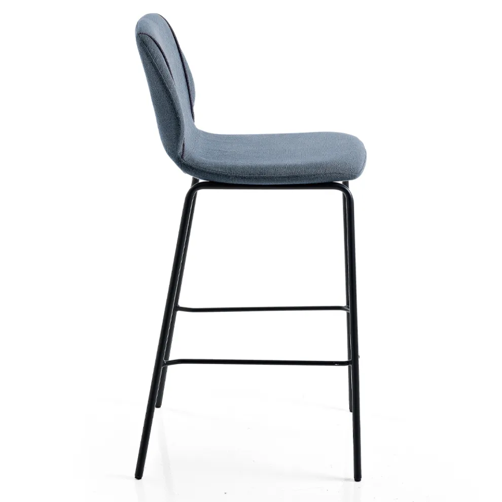 Modernes Design Eleganter Wohnzimmerhocker aus Stoff mit Bordüre - Scarat