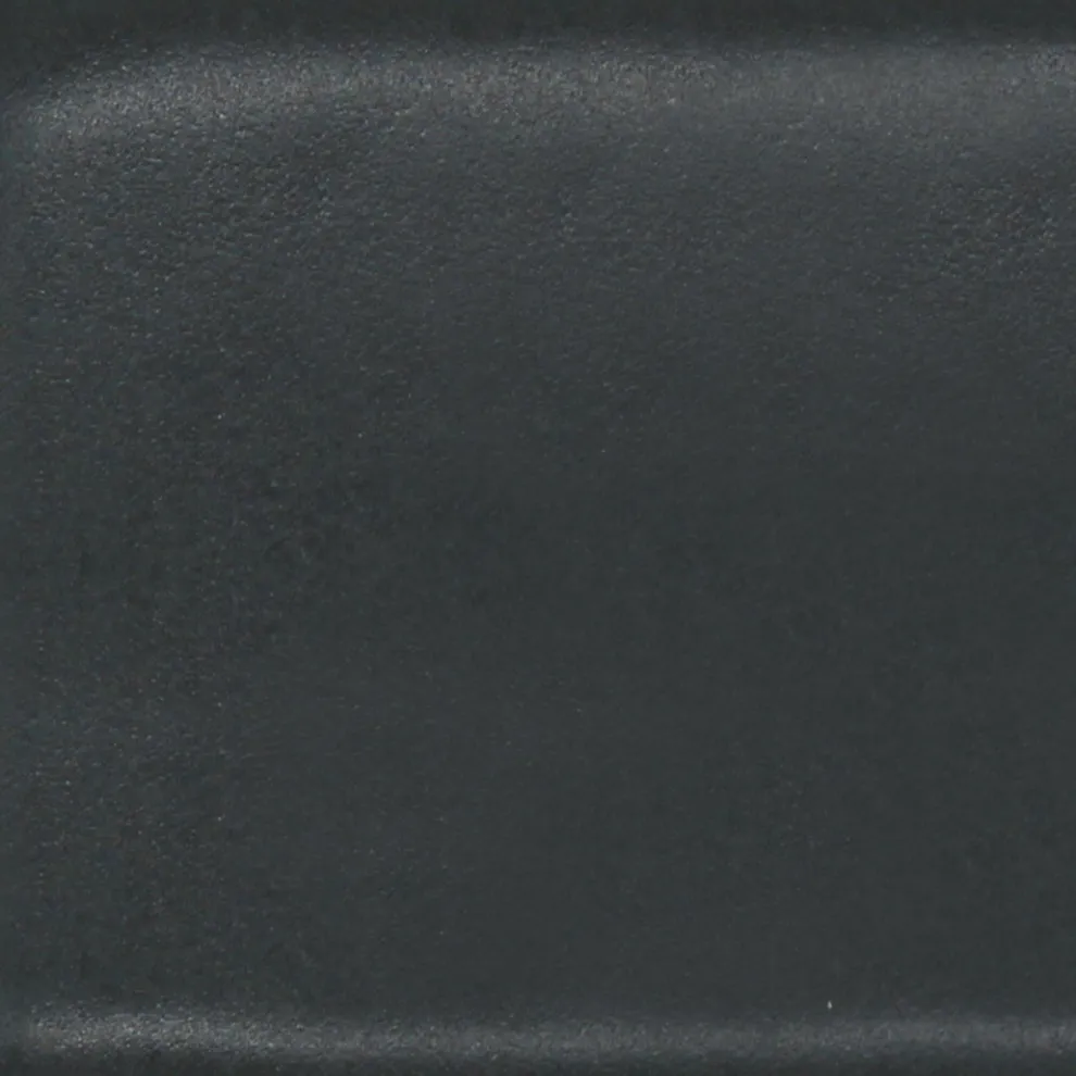 Modernes Einbau- und Aufsatzwaschbecken rechts aus Maida-Keramik