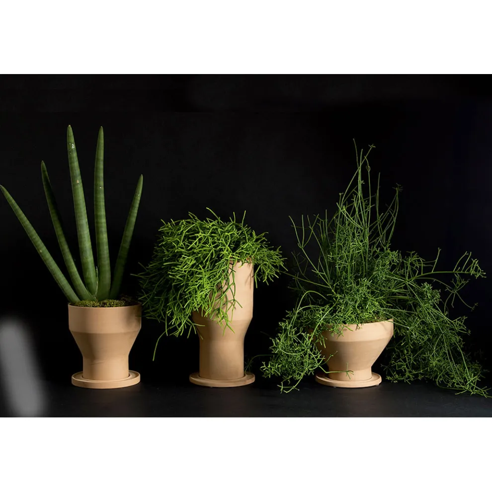 Dekorative Blumenvase mit Terrakotta-Untertasse Made in Italy - Lorna