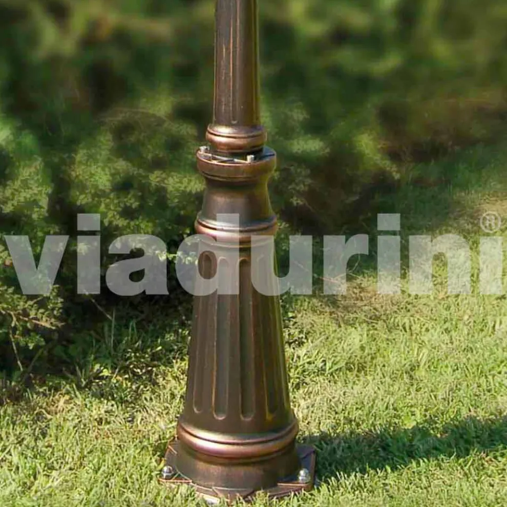 Outdoor-drei-Licht-Laternenpfahl aus Aluminium, hergestellt in Italien, Anika