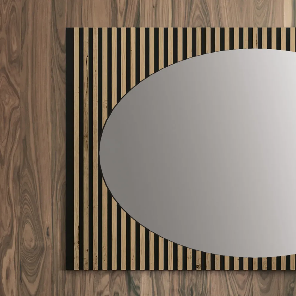 Ovaler Wandspiegel mit vertikaler Lamellenhalterung, hergestellt in Italien – Anne