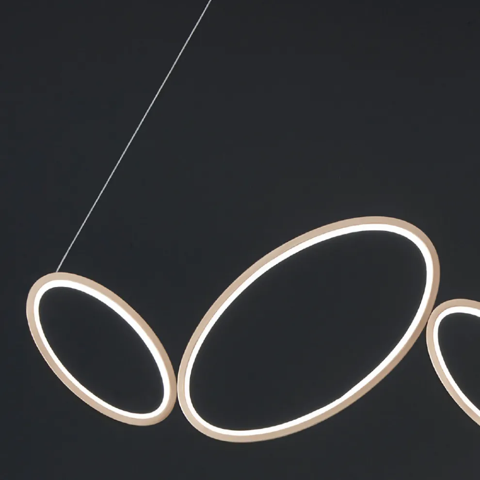 Pendelleuchte aus Metall mit Goldfinish und dimmbarer LED - Raiss