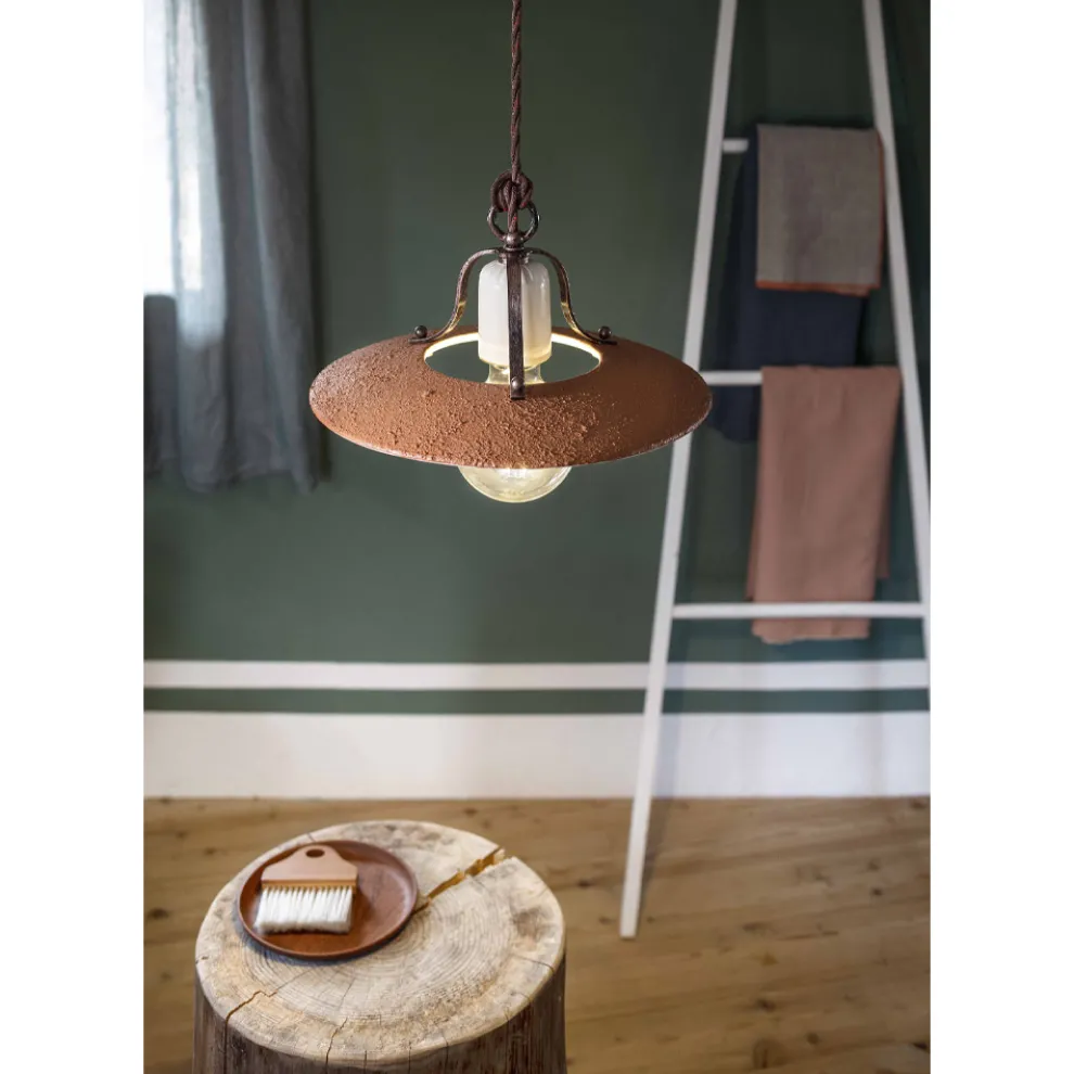 Pendelleuchte aus Eisen und handgefertigter roher Keramik - Bologna