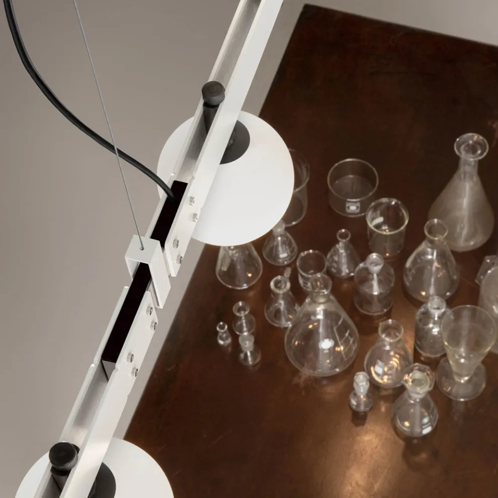 Pendelleuchte Design Weißaluminium mit Glaskugeln und Strahlern - Exodus