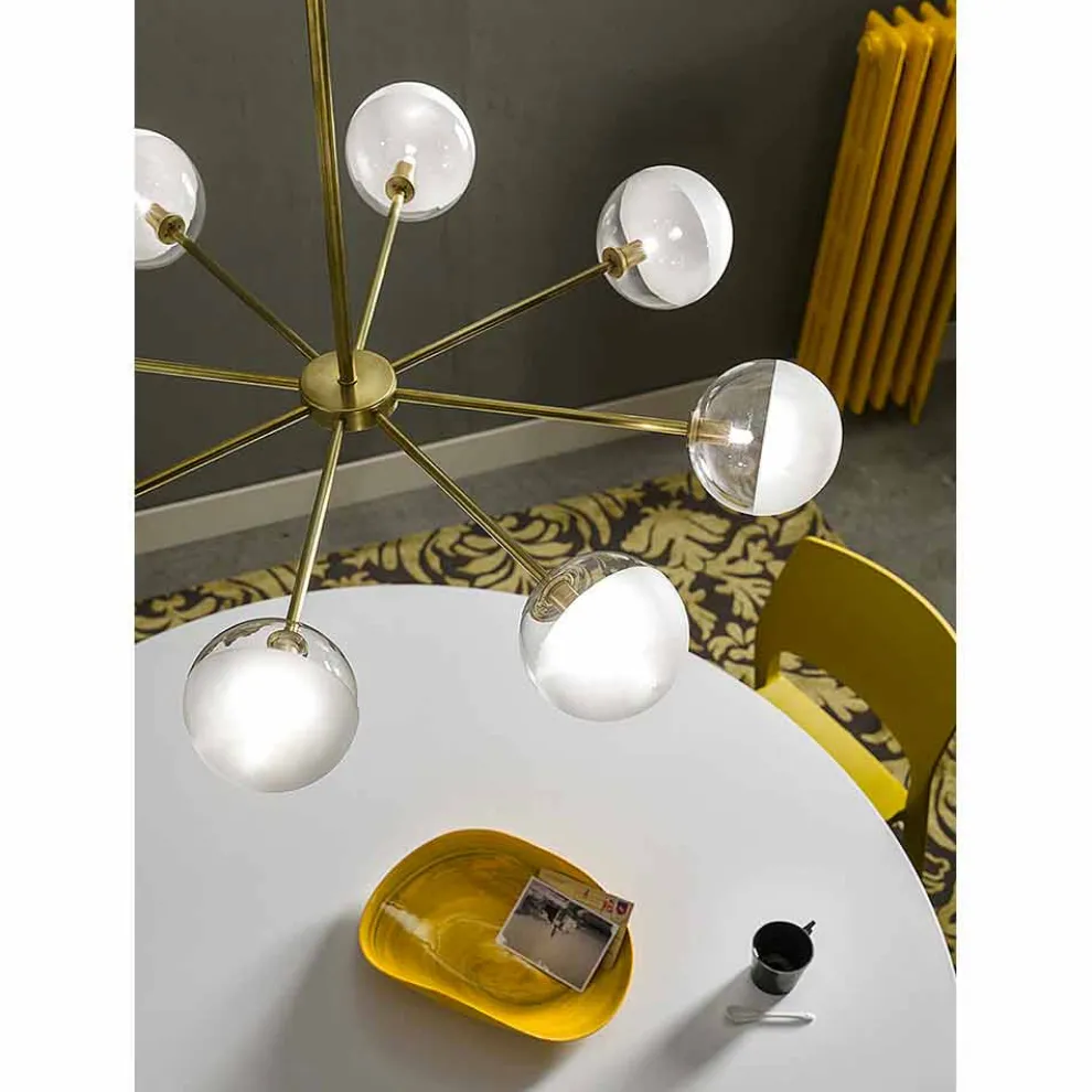 Pendelleuchte 8-flammig aus natürlichem Messing und Glas - Molecola von Il Fanale