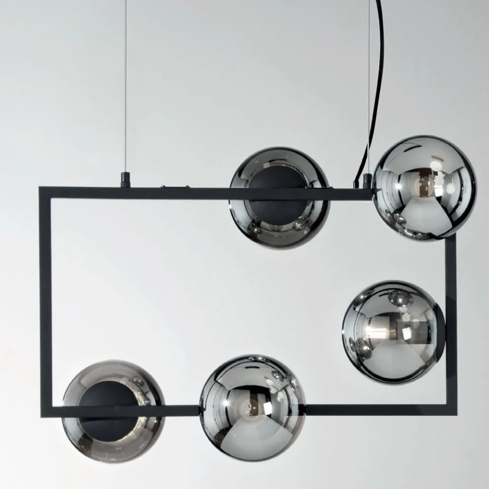 Pendelleuchte mit 5 Lichtern aus Metall und modernem mundgeblasenem Glas - Birga