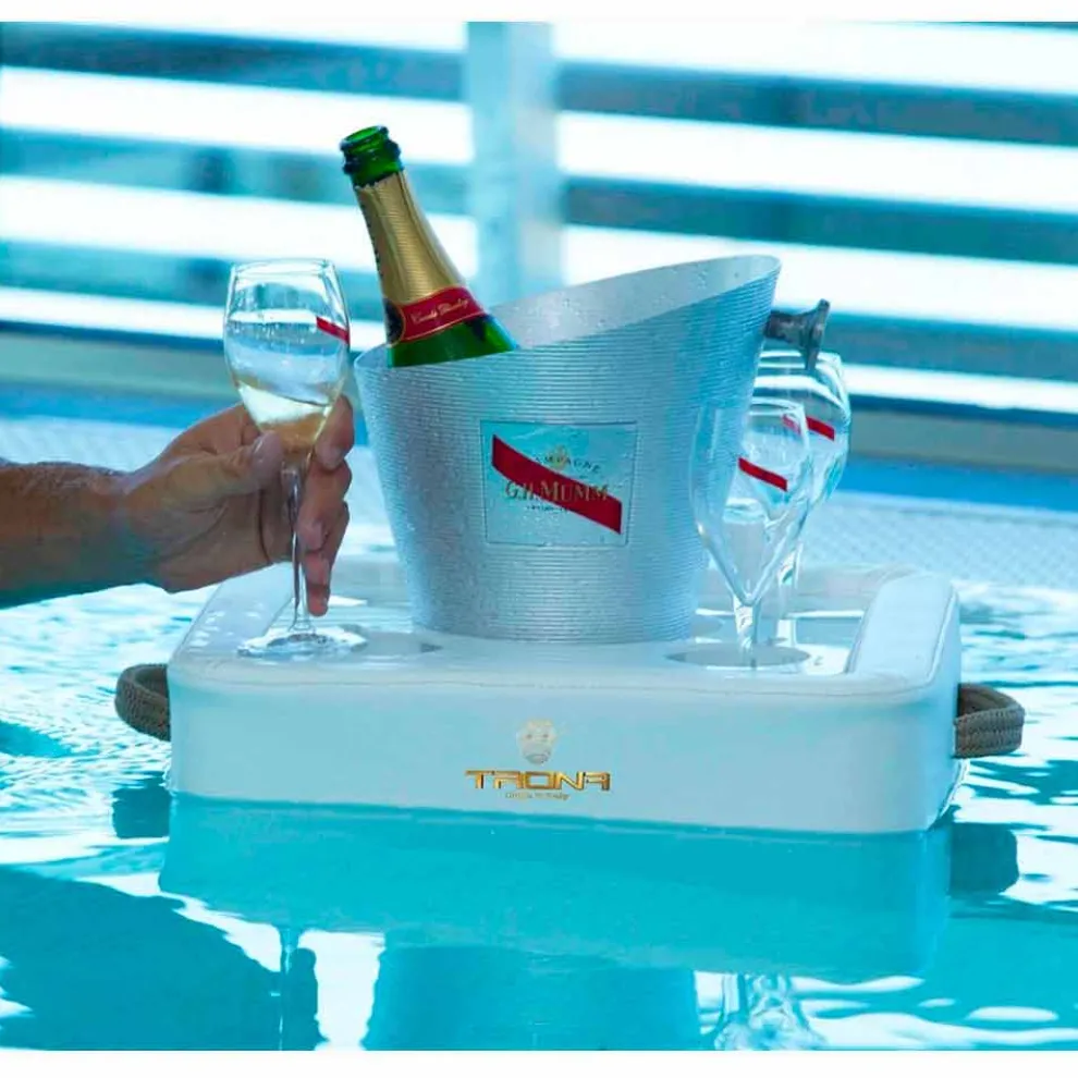 Schwimmende Poolbar