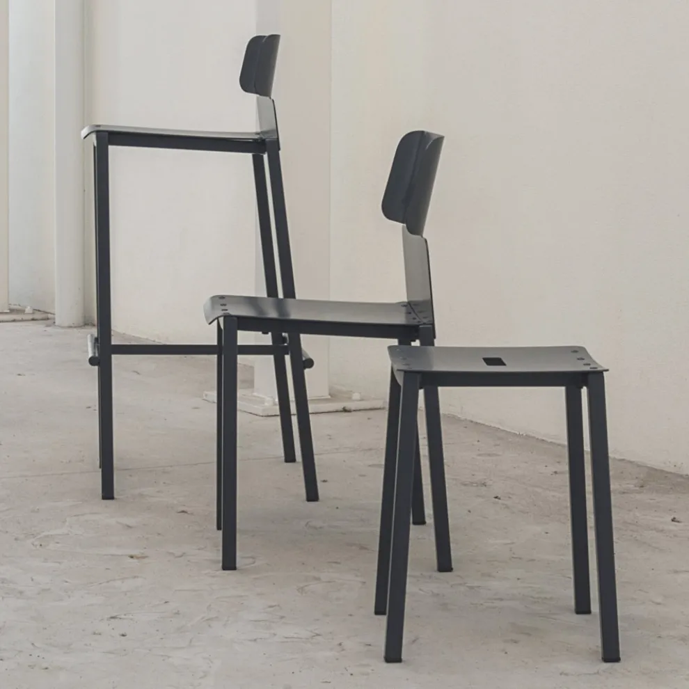 Moderner stapelbarer Outdoor-Hocker aus Aluminium Made in Italy - Dobla