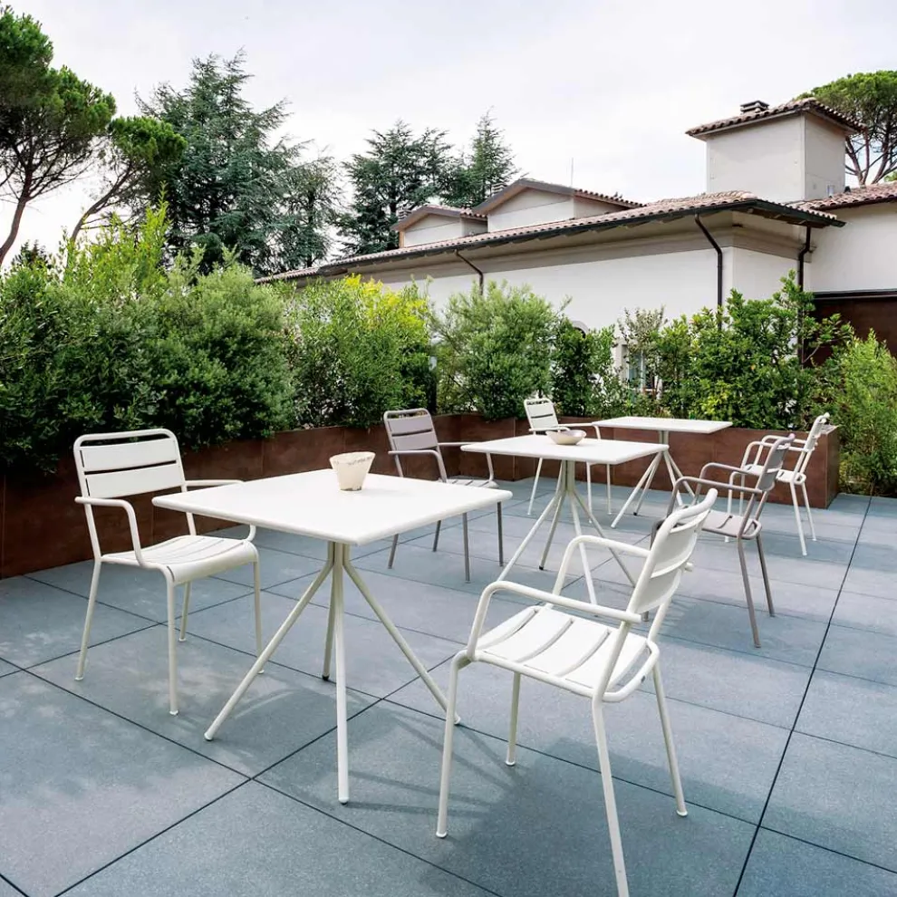 Quadratischer Gartentisch aus verzinktem Stahl Made in Italy - Ralph