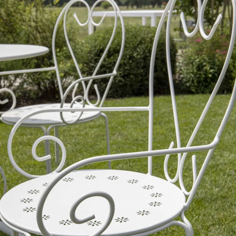 Gartenstuhl ganz aus Metall - Archiv