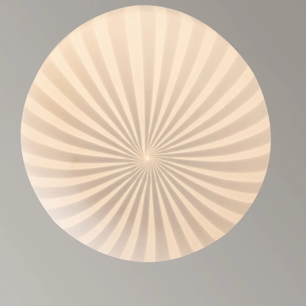 Runde Design-Hängelampe aus weißem Filigranglas - Caravan