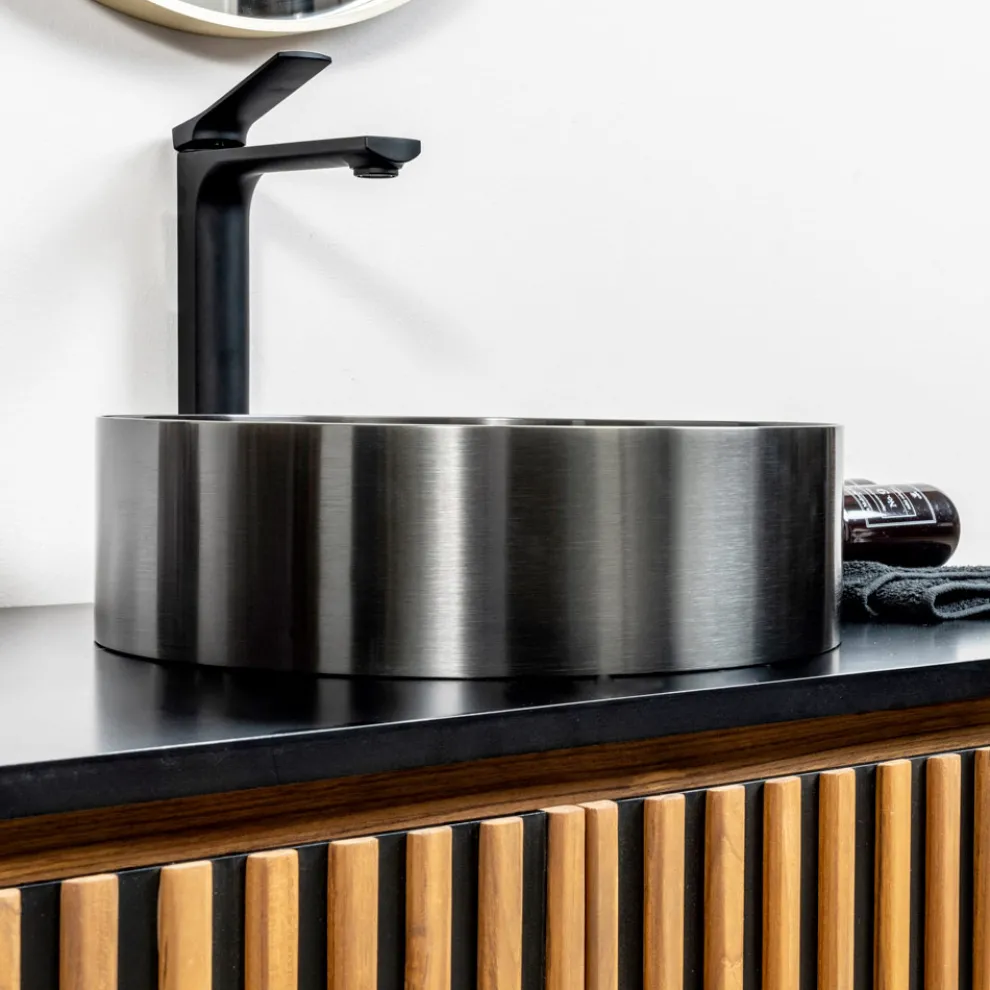 Rundes Aufsatzwaschbecken aus Edelstahl in verschiedenen Ausführungen – Fiordaliso