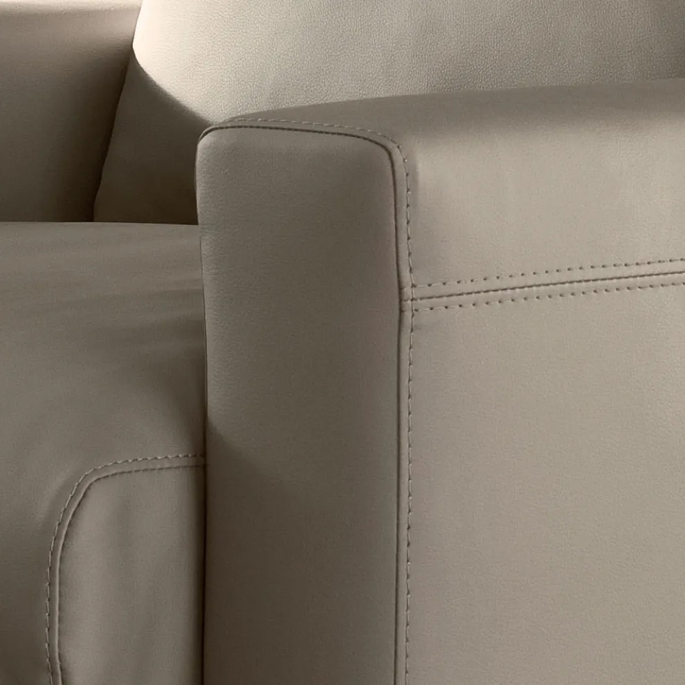 Sessel mit Sitzkissen gepolstert aus Federn und Polyester Made in Italy - Malizioso