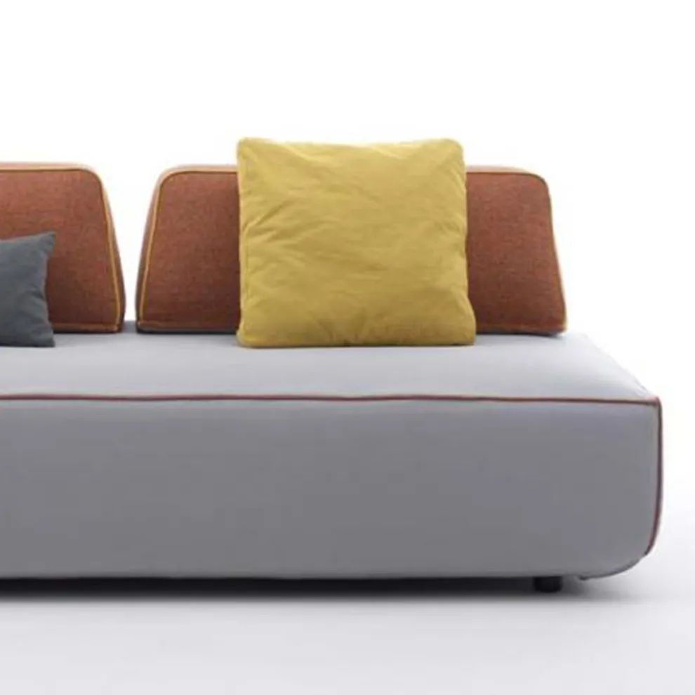 2-Sitzer-Wohnzimmersofa aus grauem Stoff mit Made in Italy-Bordüre - Ardenne